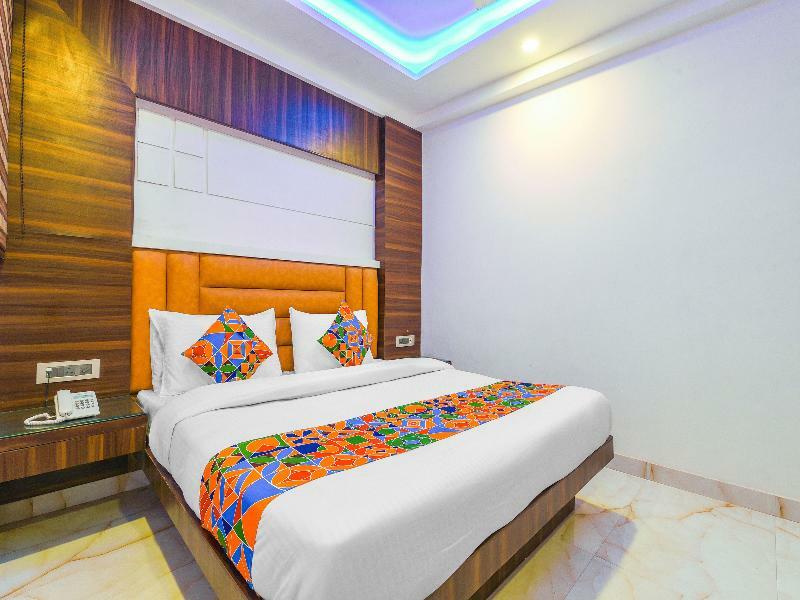 Oyo 15836 Pleasure River Front Resort Tuem Экстерьер фото