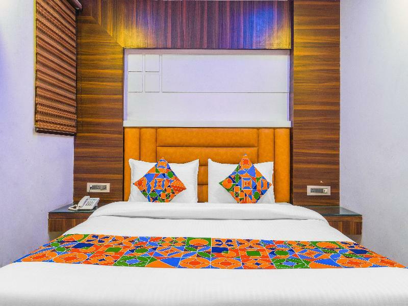 Oyo 15836 Pleasure River Front Resort Tuem Экстерьер фото