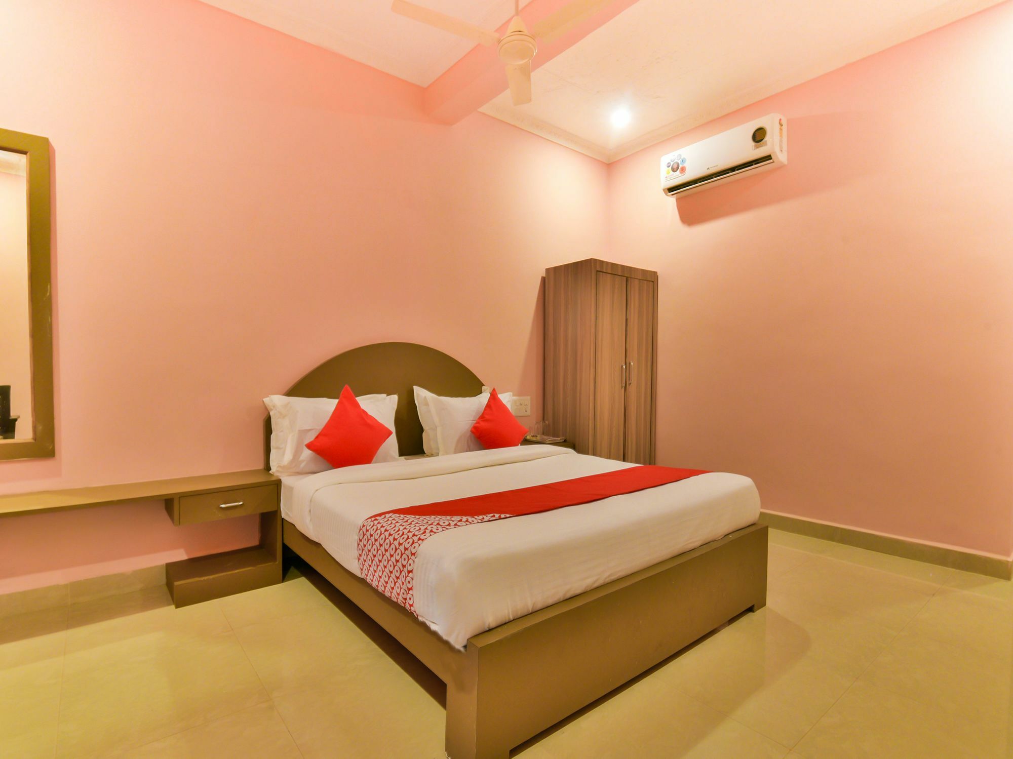 Oyo 15836 Pleasure River Front Resort Tuem Экстерьер фото